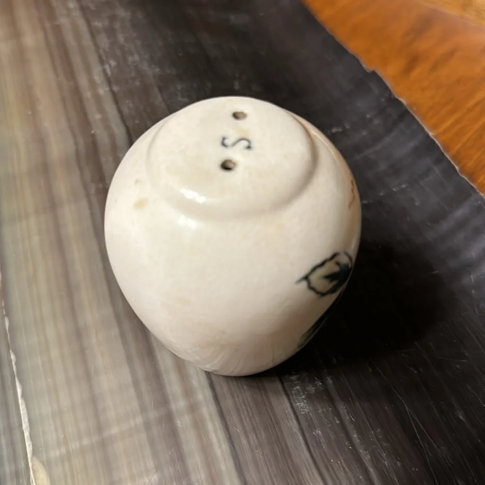 Antique Vintage Hand Painted Japanese Ceramic Peach Apple Salt Shaker